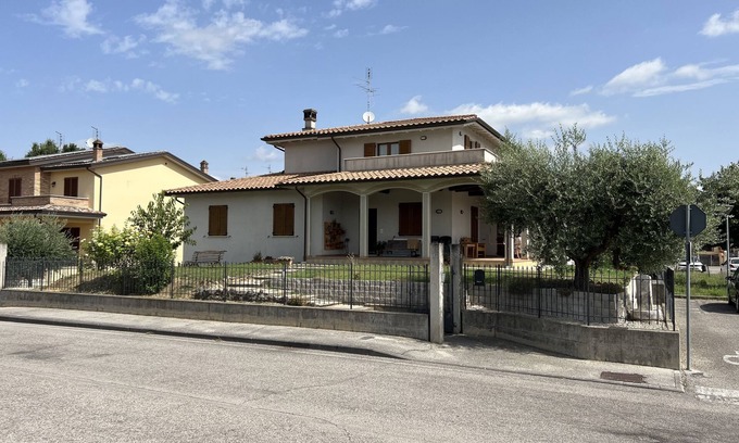 Petrignano House | [free Wi-Fi and parking] 10 minutes from Assisi