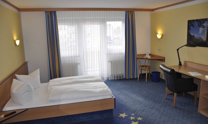 Handelshafen House | French Room (3) - sleep & go Hotel Magdeburg GmbH