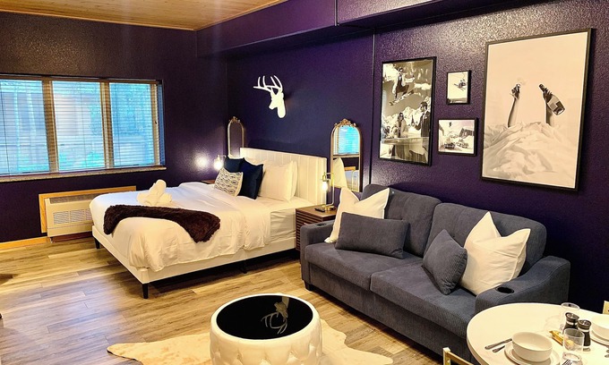 Keystone Condo | Freshly Remodeled Keystone Studio, Heated Pool, Hot tub, Walk to Gondola!