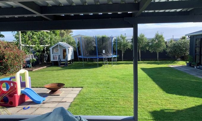 Foxton Beach House | Friends and Family Fun Times at Foxton Beach