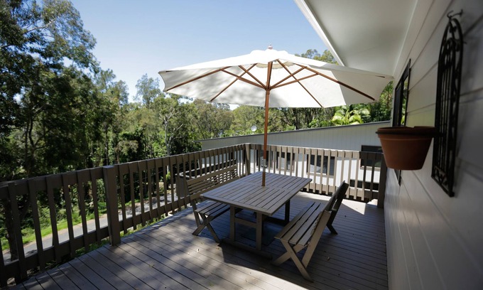 Smiths Lake House | From the Treetops to the Lakeside in seconds!
