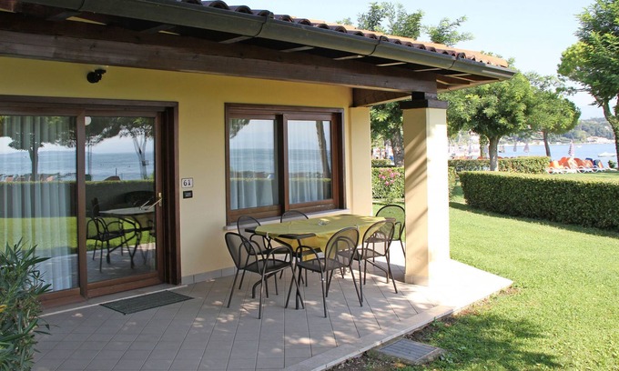 Monte House | Front Lake Resort Le Corti del Lago by Interhome