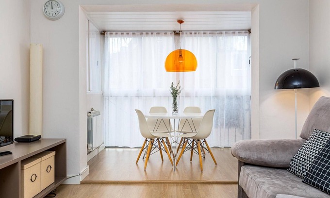 Eixample Apartment | Front row seats for the Barcelona Show