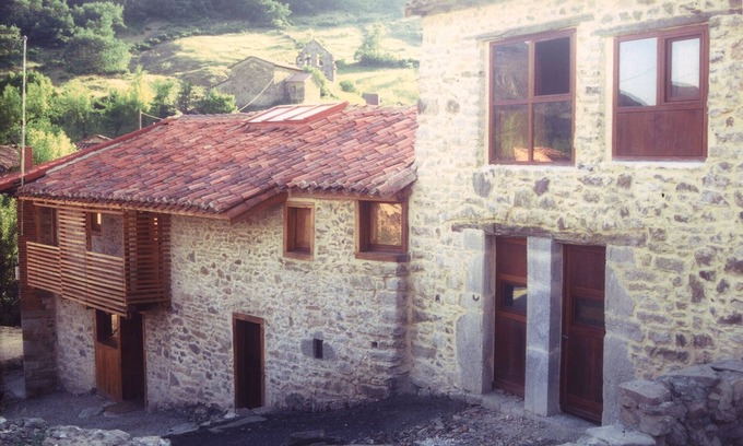 Cuevas de Vinayo Cottage | Full house for 4 people