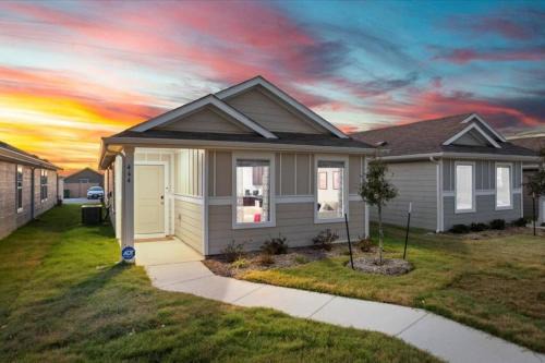 Ferris House | Full new built house, 20 minutes to Dallas