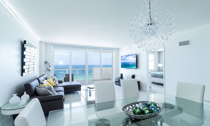 Seybold Apartment | FULL OCEAN FRONT UNIT ON THE OCEAN