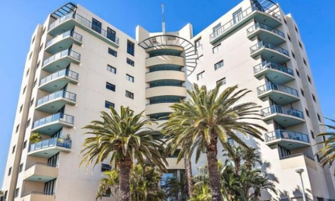 Cronulla Apartment | Fully Furnished apartment that is sure to keep you entertained from start to fin