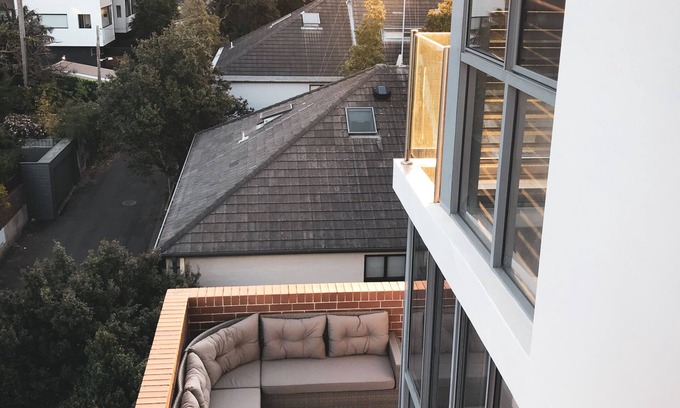 Crows Nest Apartment | Fully Furnished 2-Storey, 3 Bedroom Executive Penthouse Apartment