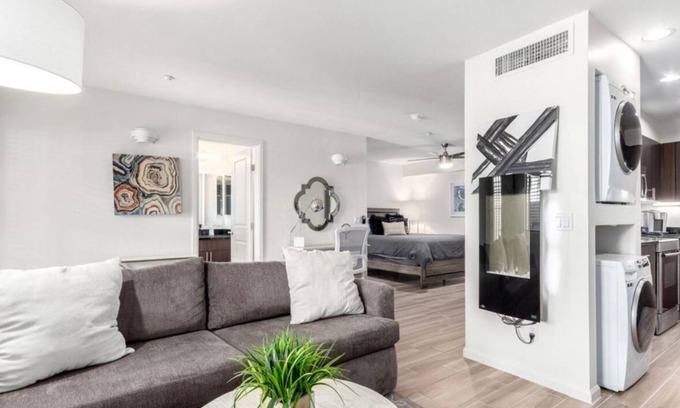 South Scottsdale Condo | Fully Furnished Condo in the Heart of Old Town Scottsdale: Private Patio & Pool