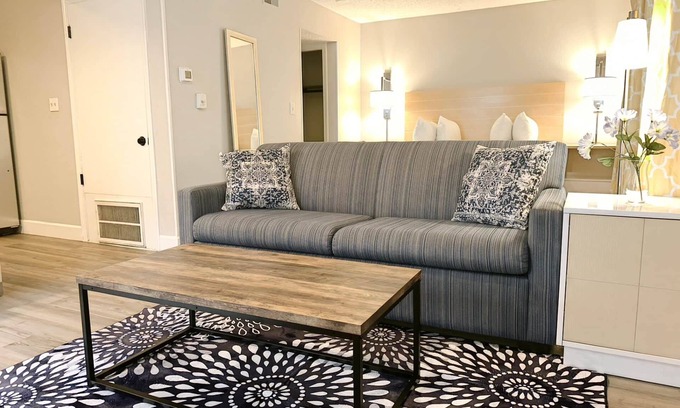 Springdale Apartment | Fully Furnished Studio | Flexible Stays