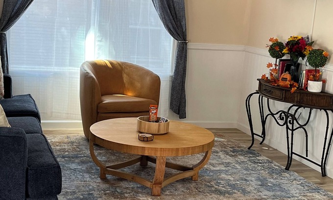 Altamont House | Fully Remodeled Home Close To Downtown, OIT, and Sky Lakes Hospital