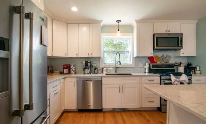 Bristol House | Fully Restored Bristol Home, Walk to Town & Harbor
