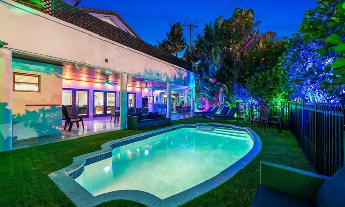 Miami Shores House | Fun and Inviting Waterfront Villa