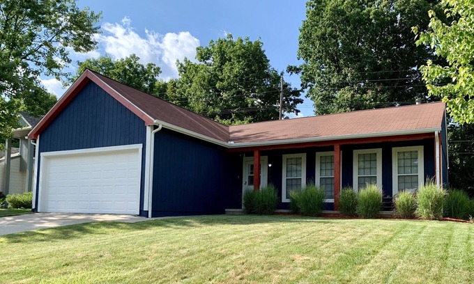 Ann Arbor House | Fun Ranch-Style Home Near UofM Stadium
