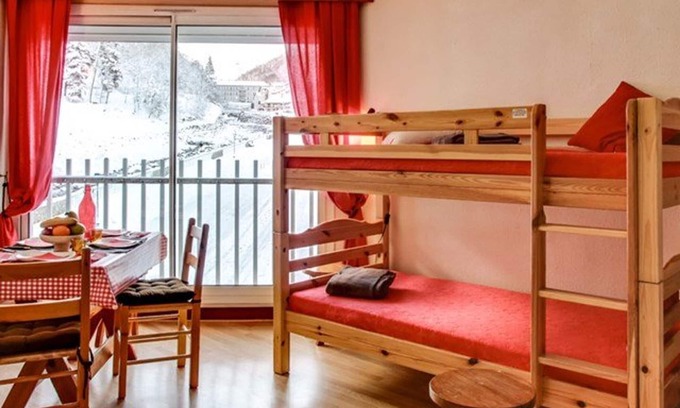 Bareges Apartment | Functional studio for 4 in Barèges, parking, pets allowed
