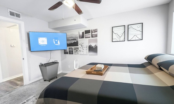 Junius Heights Apartment | Furnished 1BR in Dallas, TX