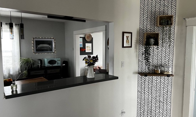 Cambridge House | Furnished 4 bedroom house with patio - 10 min walk to downtown