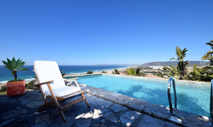 Atlanterra Ski Chalet | Fusion of avant-garde architecture.Private pool and FREE WIFI views