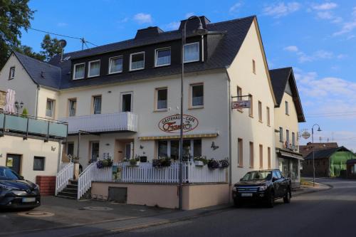Antweiler Bed & Breakfast | Gästehaus - Café Frank