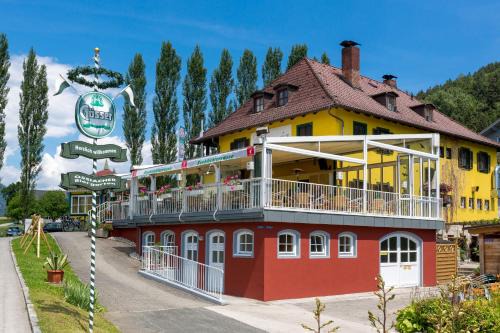 Ossiach House | Gästehaus Krappinger/Pizzeria Mamma Mia