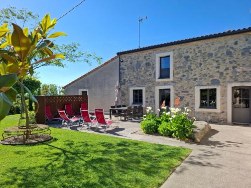 Moncoutant House | GÎTE chez la petite marie à 40 mn du PUY DU FOU