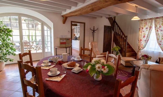Courcelles House | Gîte Courcelles, 5 pièces, 8 personnes - FR-1-590-19
