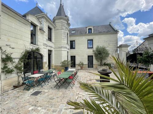 Avoine House | Gîte de Charme à Avoine avec Spa Privé et Jardin - FR-1-381-621