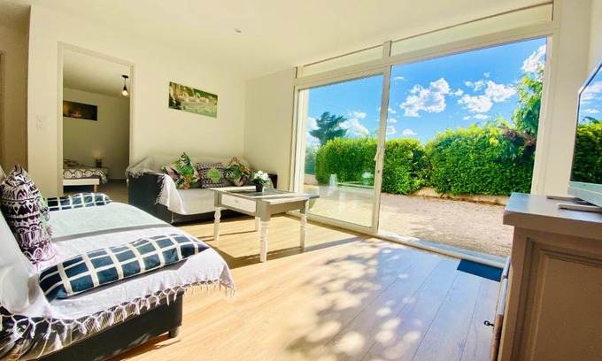 Saint-Martin-d'Ardeche House | Gîte Euphrasie piscine privée confort 3 étoiles