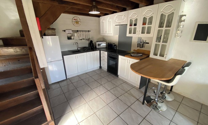 Linard House | Gîte in Creuse - North Guéretn(10 mn from Indre)