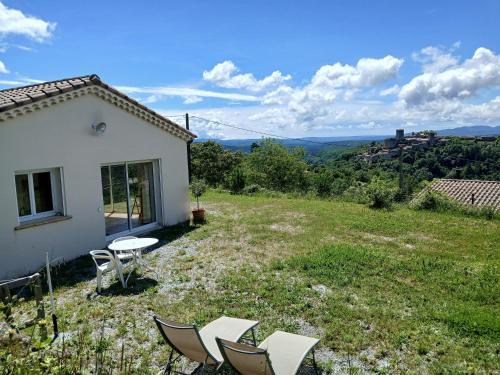 Largentiere House | Gîte Les Mimosas - 2 à 4 personnes - Vue imprenable