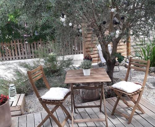 Roujan House | Gîte plain-pied avec jardin terasse