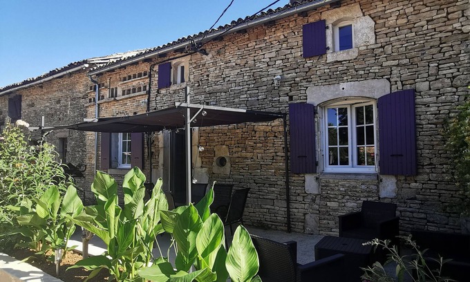 Messe House | Gîtes de la Roche Élie - "Chez Léonie