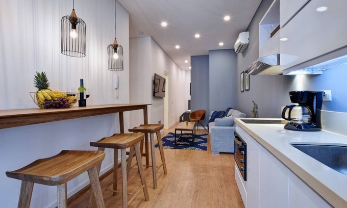 Cali Apartment | G202 - 1-Bed with Balcony & Fast WiFi by Granada