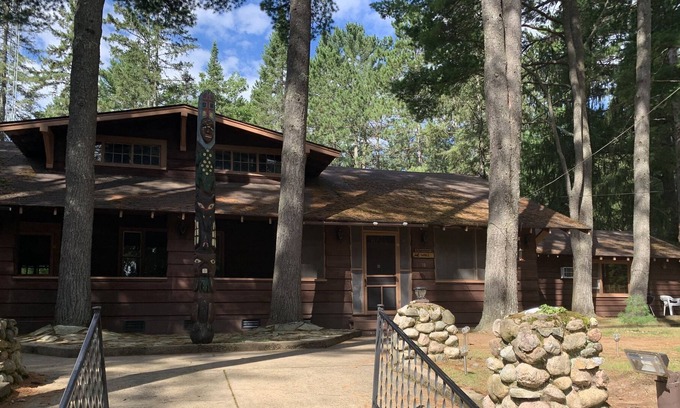 St Germain Cabin | Gabe's Lost Resort Arbor Vitae Unit # 31