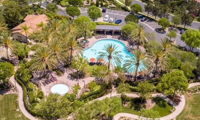 Ladera Ranch House | Game Room! Arcade Pinball/Basketball/Air Hockey/Pools/14' Trampoline/Corn Hole