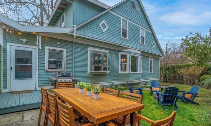 Ballard House | Game Room, Fire Pit, Sleeps 12, Walkable Retreat