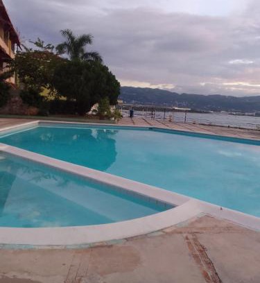 Montego Bay Apartment | Garden Suite