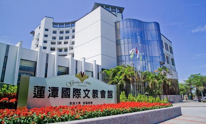 Zuoying District Hotel | Garden Villa
