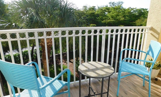 Iona Condo | Gardens of Beachwalk 1 bedroom 1 bathroom with balcony