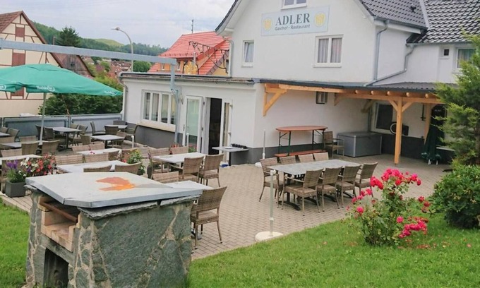 Calw House | Gasthaus Adler: Double Room with Private Bathroom and Garden View