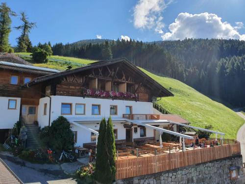 Schenna Bed & Breakfast | Gasthaus Oberkirn