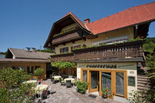 Velden am Worther See House | Gasthof Forststube