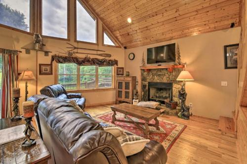 Sparta House | Gated Community with Perks Cozy Sparta Cabin!