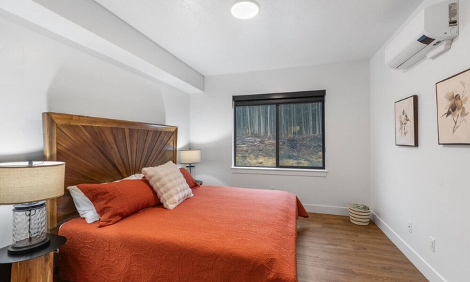 Juneau Apartment | Gateway to Alaska Wonders A308