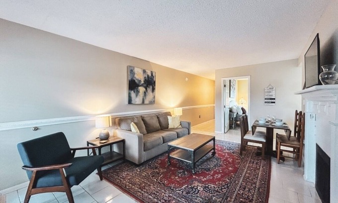 Gatlinburg Apartment | Gatlinburg Chateau105 - Walk to Ole Red Restaurant!