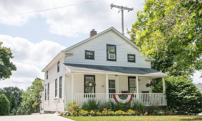 Chardon House | Geauga Maple Cottage