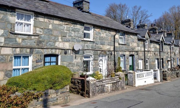 Trawsfynydd House | Gellfechan in Blaenau Ffestiniog