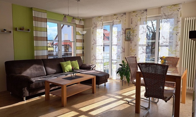 Wasserzell Apartment | Gemühtliche Ferienwohnung mit Garten und Liegewiese