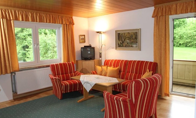 Lam Apartment | Gemütliches 1-Zimmer-Appartement mit Blick in den Garten