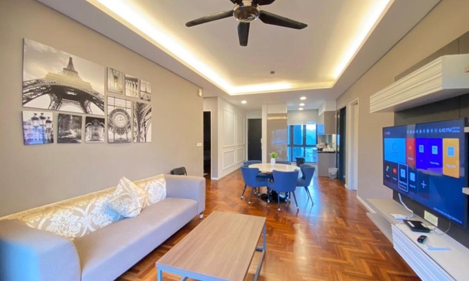 Genting Highlands Apartment | Genting Highlands Vista Superior suite 4R, 4Baths, Up to15pax, Bathtub, Coway, Unlimited WiFi, 65'SmartTV, 2 Private Parking